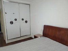 精装修温馨2室提包入住