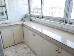精装修2室百看百中提包入住