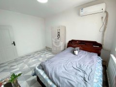 四楼南北两室出租，真实房源 有钥匙随时看 价格可议 拎包即住